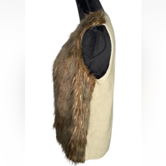 Pink Republic Faux Fur Vest Size: Sm - Picture 2 of 6